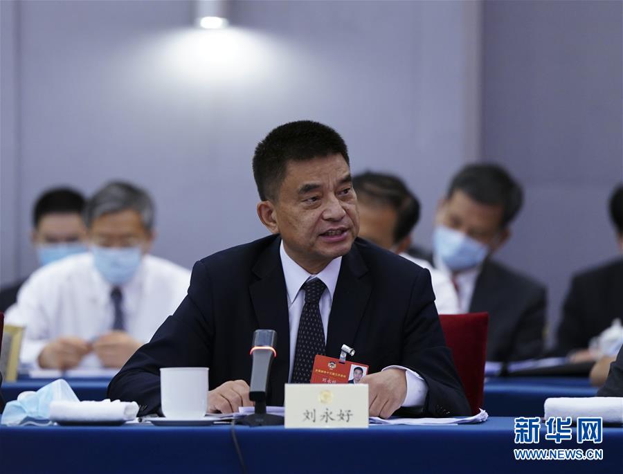 （新華全媒頭條·圖文互動(dòng)）（10）從人民中汲取磅礴力量——習(xí)近平總書(shū)記同出席2020年全國(guó)兩會(huì)人大代表,、政協(xié)委員共商國(guó)是紀(jì)實(shí)