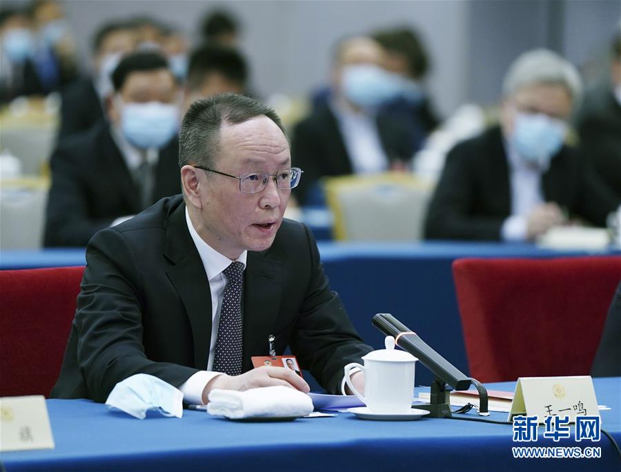 （新華全媒頭條·圖文互動(dòng)）（7）從人民中汲取磅礴力量——習(xí)近平總書(shū)記同出席2020年全國(guó)兩會(huì)人大代表,、政協(xié)委員共商國(guó)是紀(jì)實(shí)