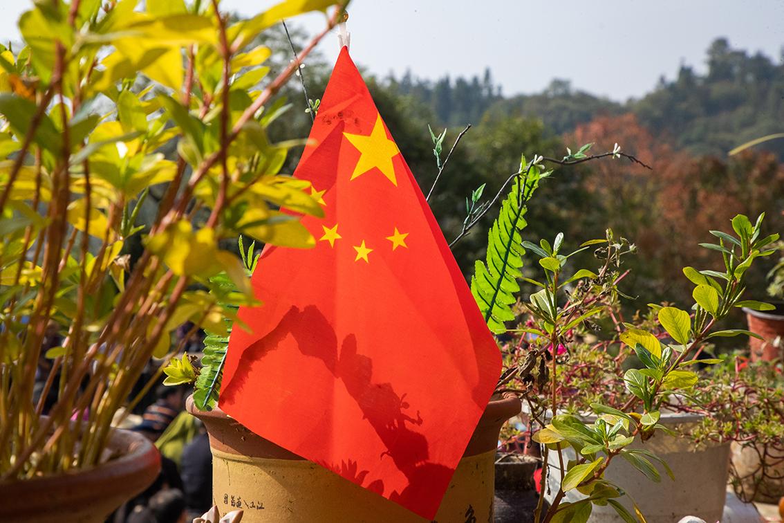 中國(guó)鄉(xiāng)村旅游新殺出一匹“黑馬”，人們都往這跑,，深秋旅游真火爆