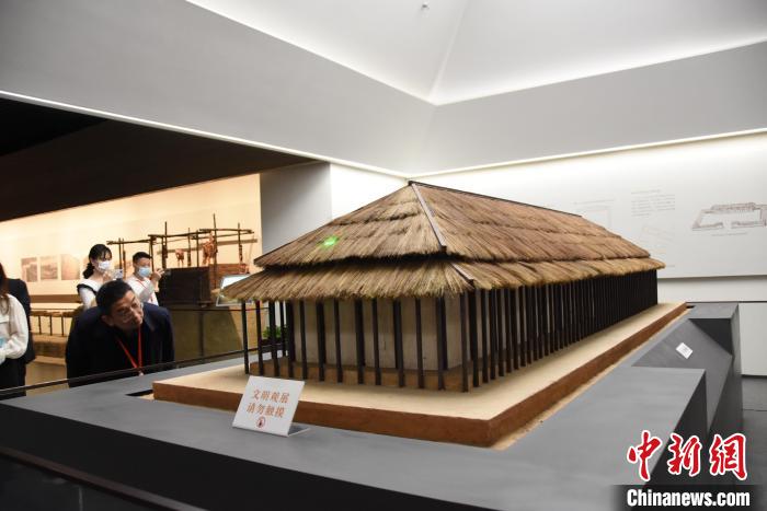 圖為商代宮殿復原模型,?！⊥跤?攝